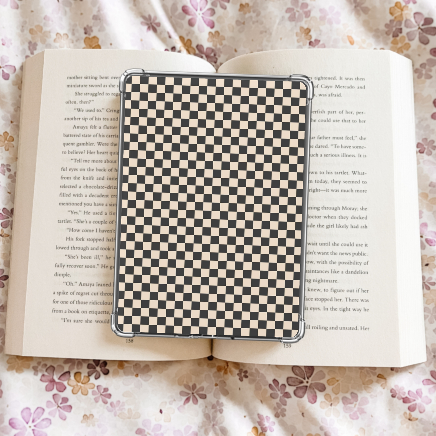 Checkerboard Kindle Insert - Black